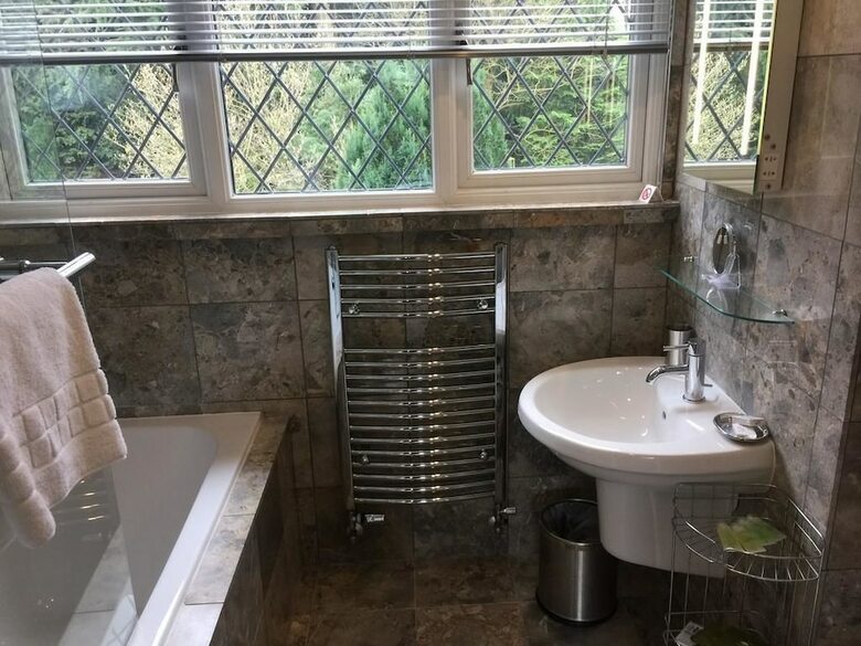 Bed & Breakfast Barncroft Luxury Guest House Near Nec