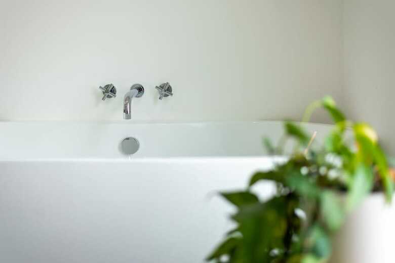 Charming 3br Home In East London W/terrace
