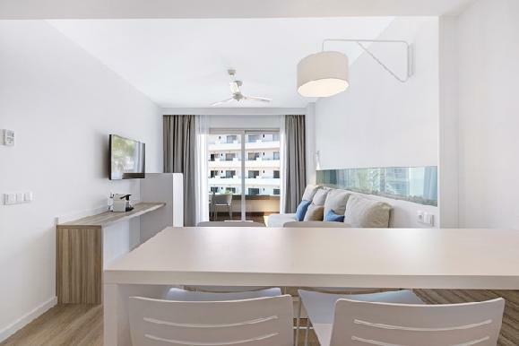 Metropolitan Juka Playa Aparthotel