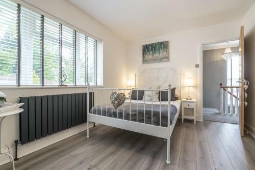 Mayfield House - 4 Bedroom House - Tenby