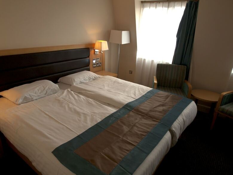 Cromwell International Hotel