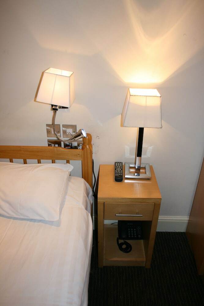 Cromwell International Hotel