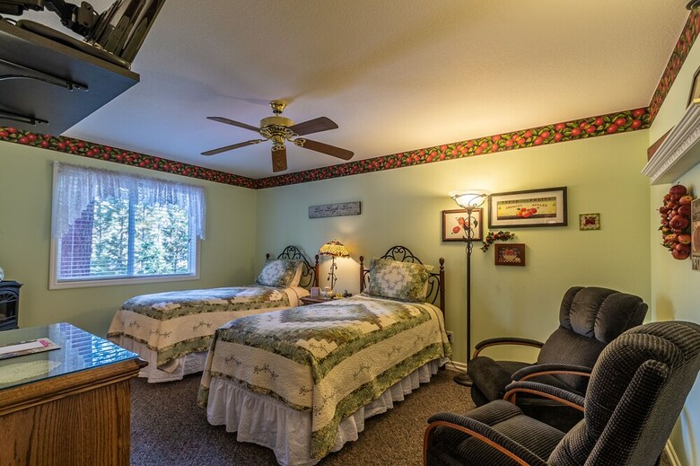 Apples Bed & Breakfast