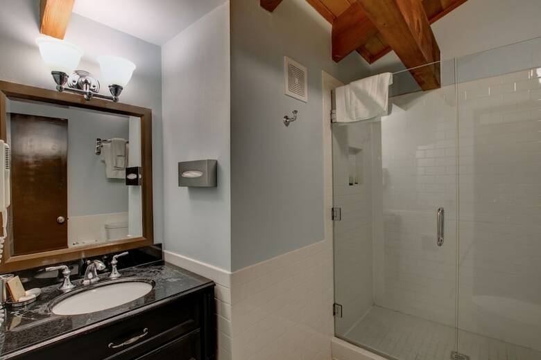 Hotel The Mammoth Creek Inn