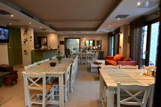 Hotel Anavasi Mountain Resort