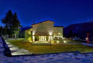 Hotel Anavasi Mountain Resort