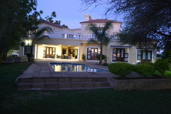 Hostal The Capital Guest House