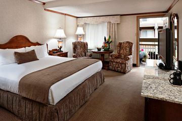 Hotel Charlton's Cedar Court