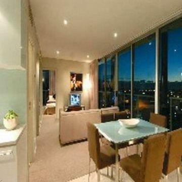 Hotel Oaks Embassy