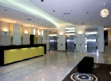 Hotel Oaks Embassy