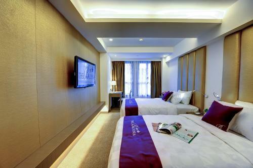 The Bauhinia Hotel - Central