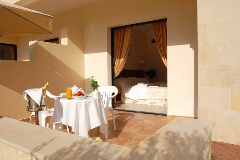 Hotel Panareti Coral Bay