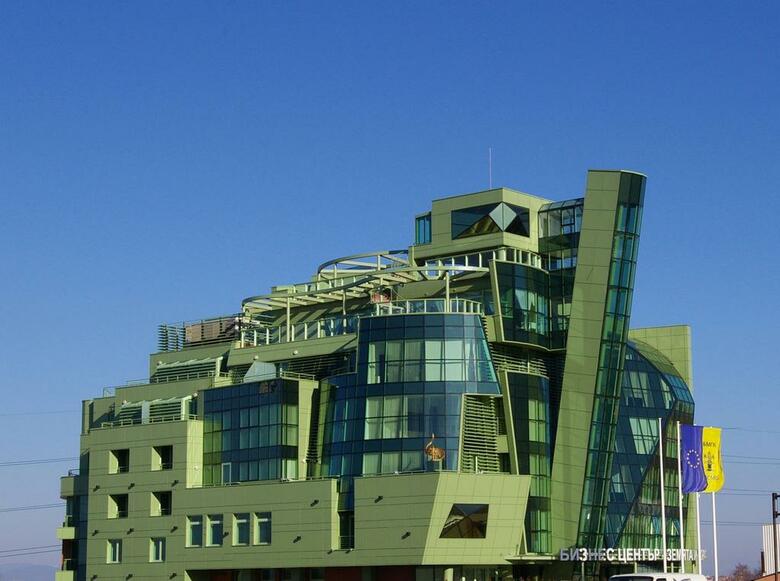 Earth & People Hotel & Spa