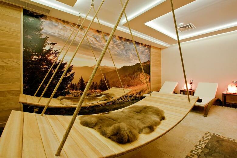 Earth & People Hotel & Spa