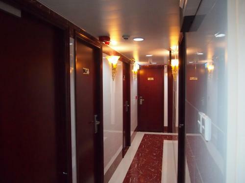 Hostal Singapore Hostel