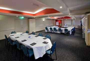Hotel Ibis Styles Canberra Narrabund