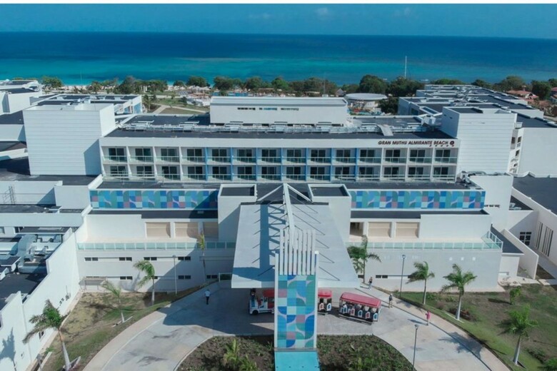 Hotel Grand Muthu Almirante Beach