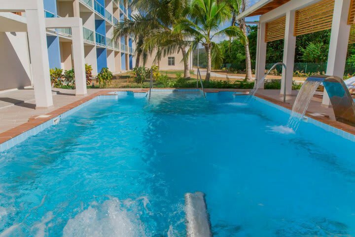 Hotel Grand Muthu Almirante Beach
