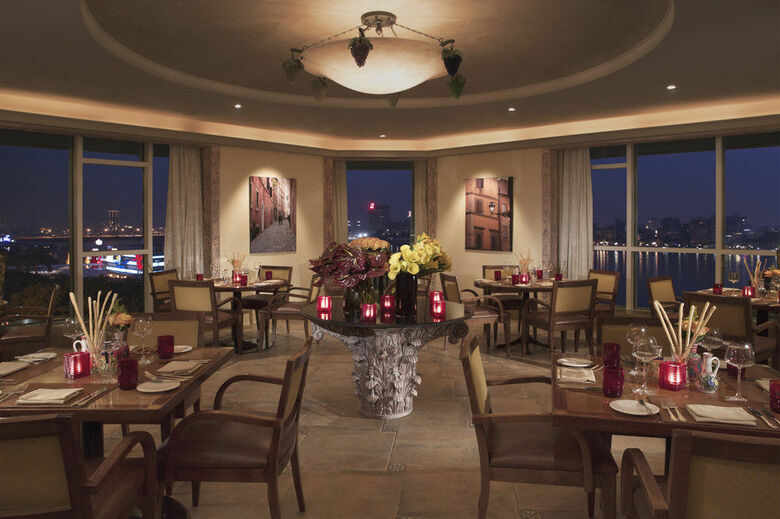 Four Seasons Hotel Cairo At The First Residence