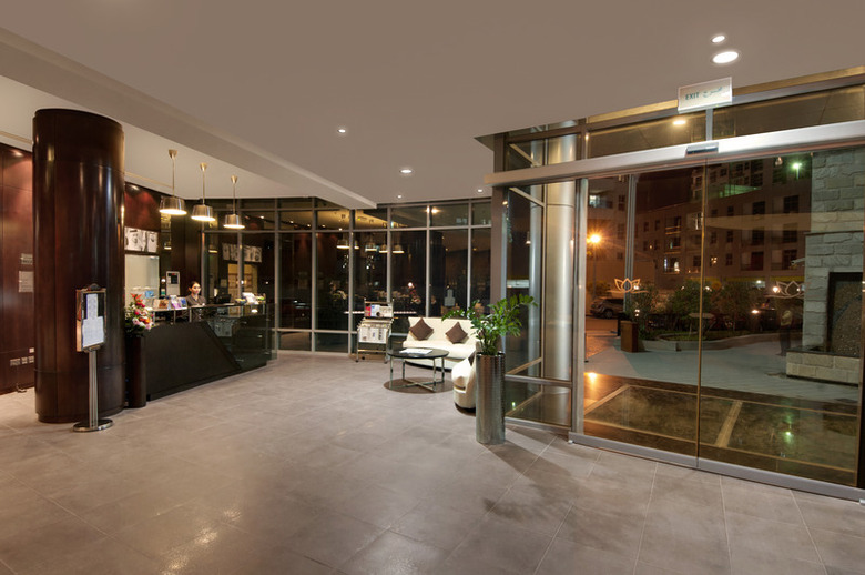 Lotus Hotel Apartments & Spa, Marina