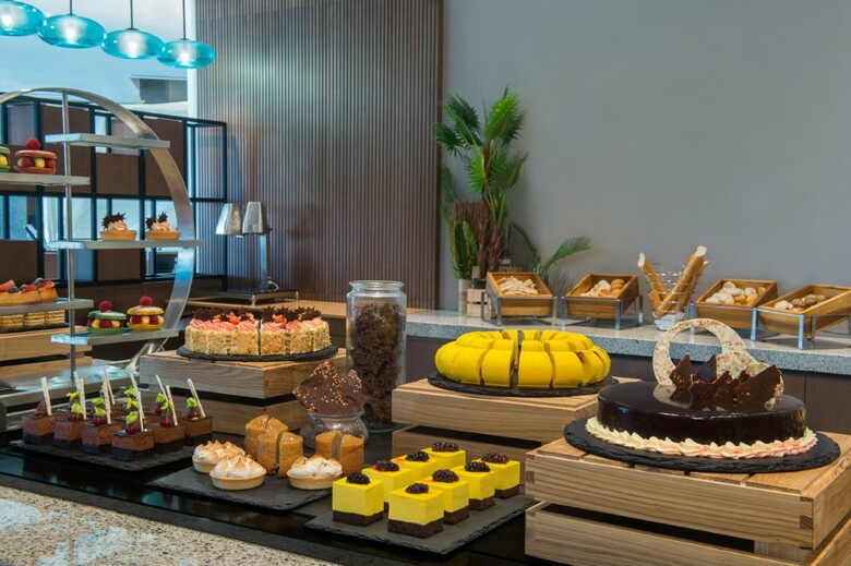 Hotel Wyndham Garden Ajman Corniche