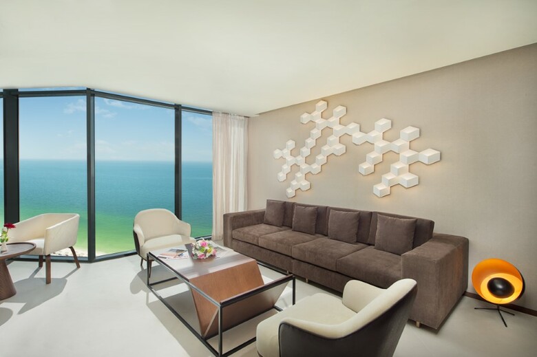 Hotel Wyndham Garden Ajman Corniche