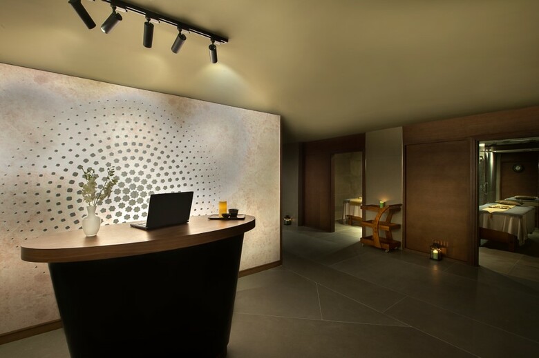 Hotel Wyndham Garden Ajman Corniche