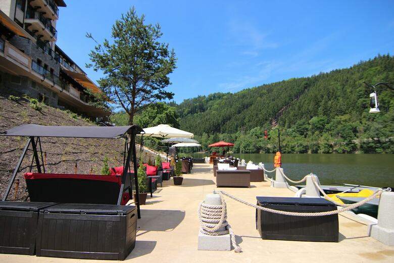 Hotel Retro Riverside Wellness Resort