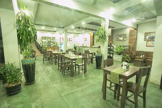 Hotel The Moon Villa & Caf�
