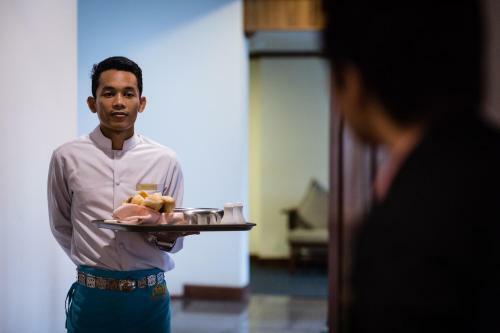 Hotel Empress Angkor Resort And Spa