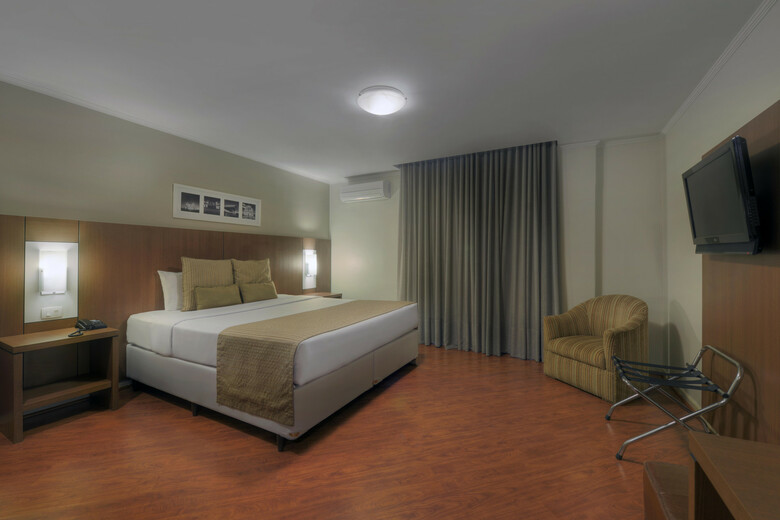 Hotel Deville Curitiba Batel