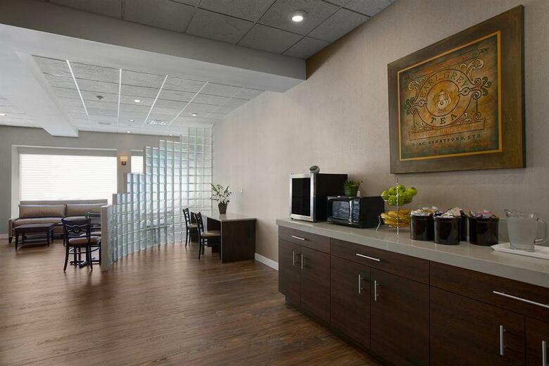 Hotel Versey Days Inn By Wyndham Chicago