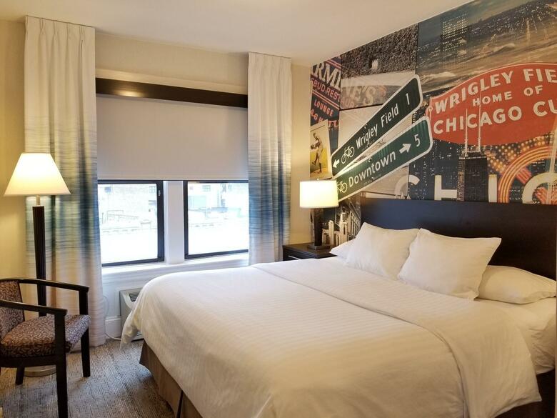 Hotel Versey Days Inn By Wyndham Chicago