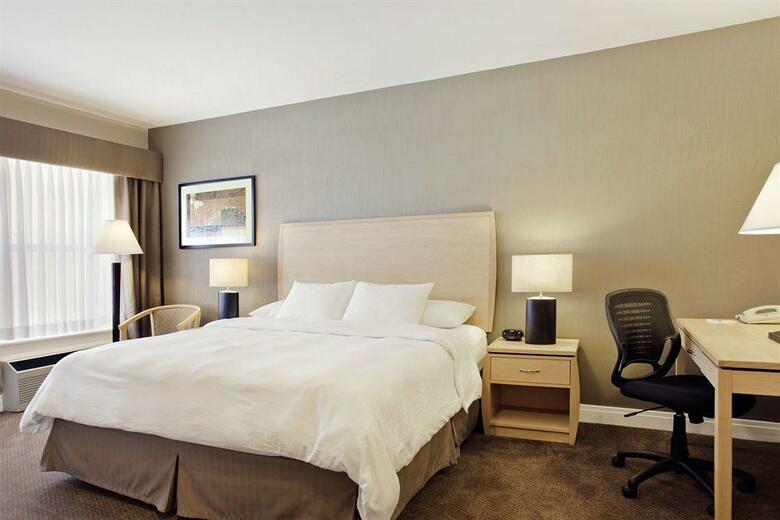 Hotel Versey Days Inn By Wyndham Chicago