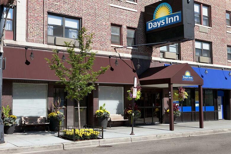 Hotel Versey Days Inn By Wyndham Chicago