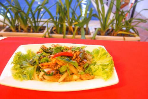 Hostal Tropical Breeze Guesthouse