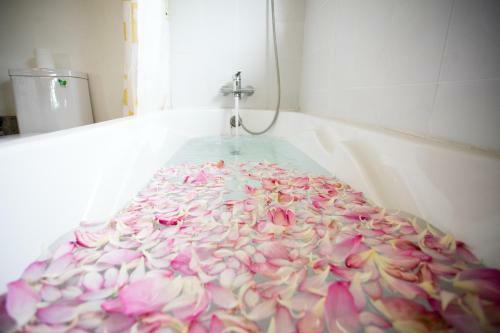 Sakara Boutique Villa