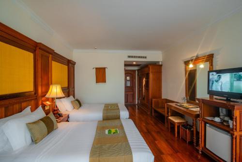 Hotel Empress Residence Resort And Spa