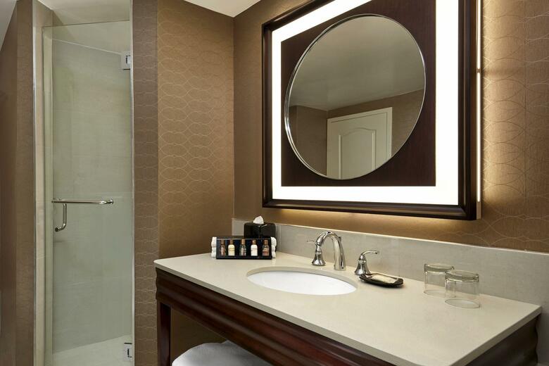 Hotel Sheraton Suites Calgary Eau Claire