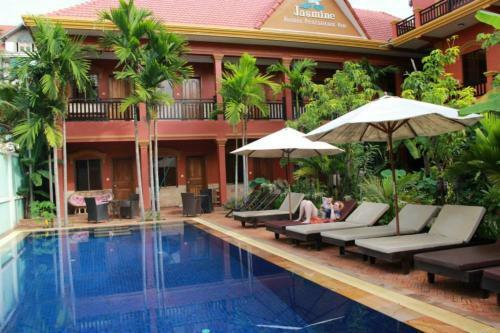 Bed & Breakfast Jasmine Family Hostel