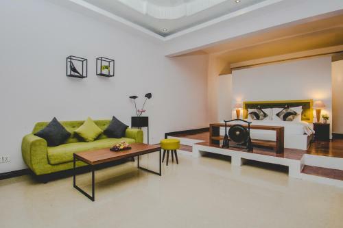 Mulberry Boutique Hotel