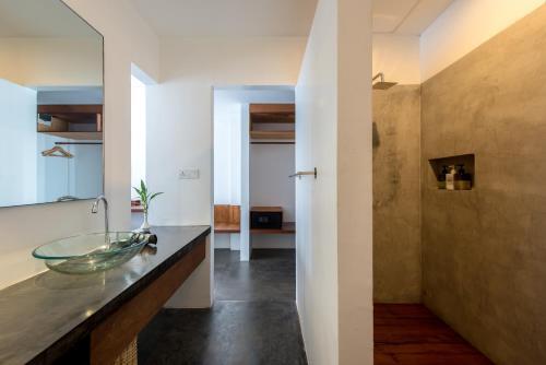 Hostal Golden Village Guesthouse