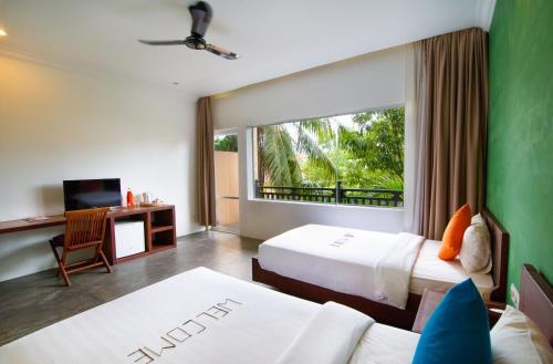 Hostal Golden Village Guesthouse