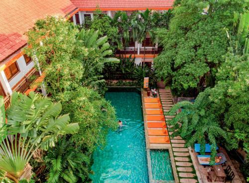 Hostal Golden Village Guesthouse
