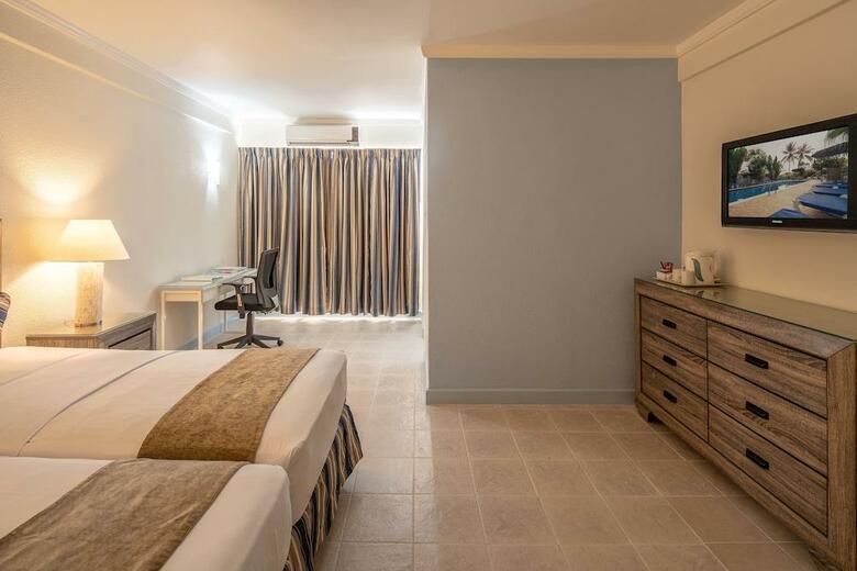 Hotel Time Out At The Gap