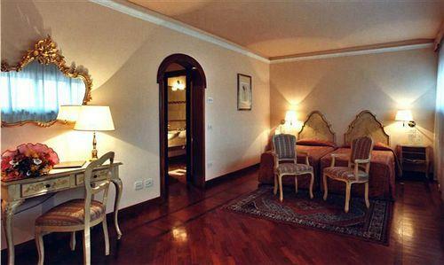 Hotel Pierre