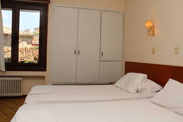 Nefeli Hotel