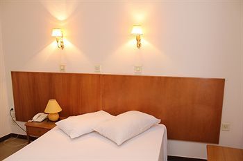 Nefeli Hotel