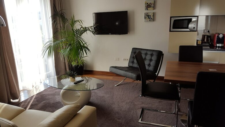 Hostal Residence Villa Karda