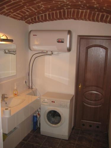 Art Apartments